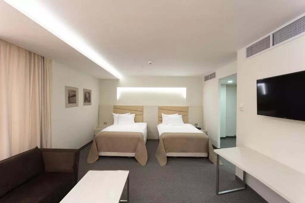 President Hotel by Hrazdan Hotel CJSC